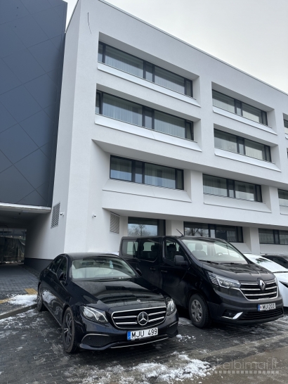 Mercedes-Benz E-Class nuoma su vairuotoju – verslo ir privatiems klientams