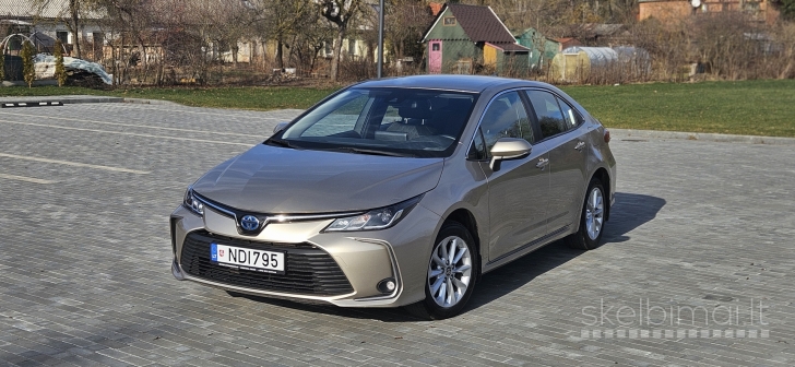 Parduodame Toyota Corolla 2022m. 1.8 hibridas, automatinė.