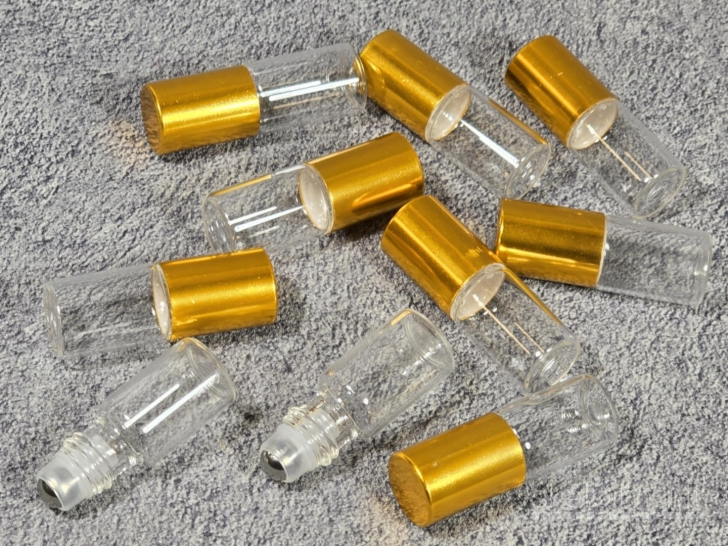 Buteliukas su aplikatoriumi 3ml