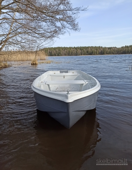 Trimarano tipo valtis TR - 280