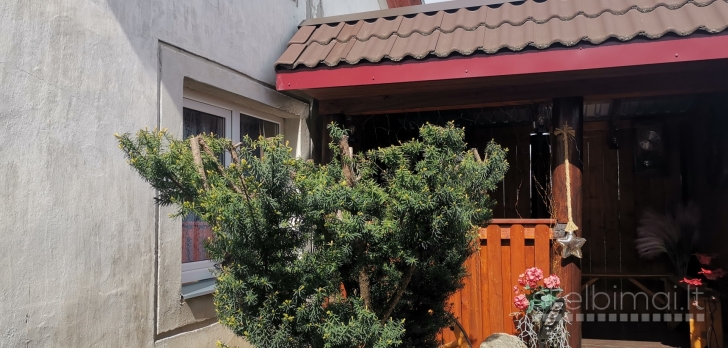 Parduodama gyvenamojo namo dalis K.Donelaičio g. 14, Panevėžyje. 