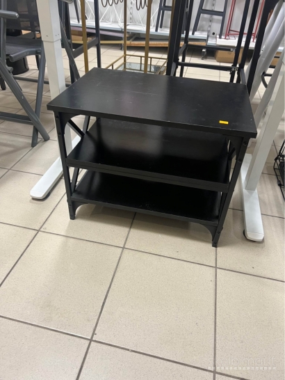 Ekspozicinis industrinio stiliaus šoninis staliukas 