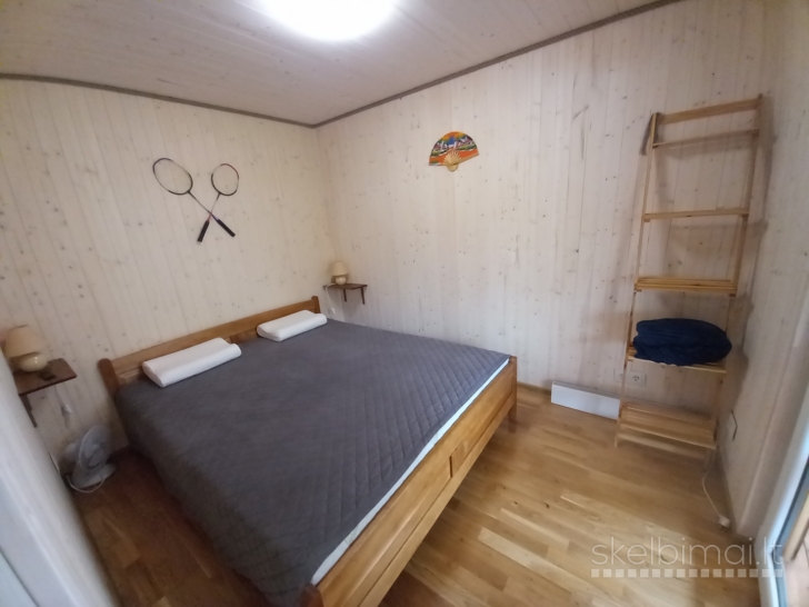 Namelis su kubilu 