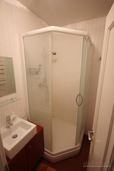 IŠNUOMOJAMAS BUTAS KAUNO MIESTO CENTRE, VASARIO 16 – OSIOS GATVĖJE.