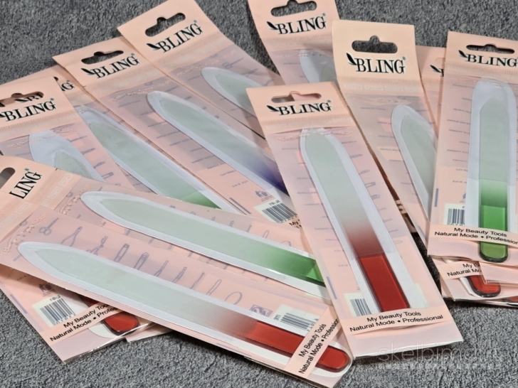 Stiklinė dildė nagams Bling