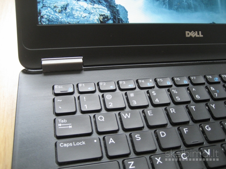 Mažas greitas Dell E7270 i5/ 8gb/ 128gb/ 3 val.