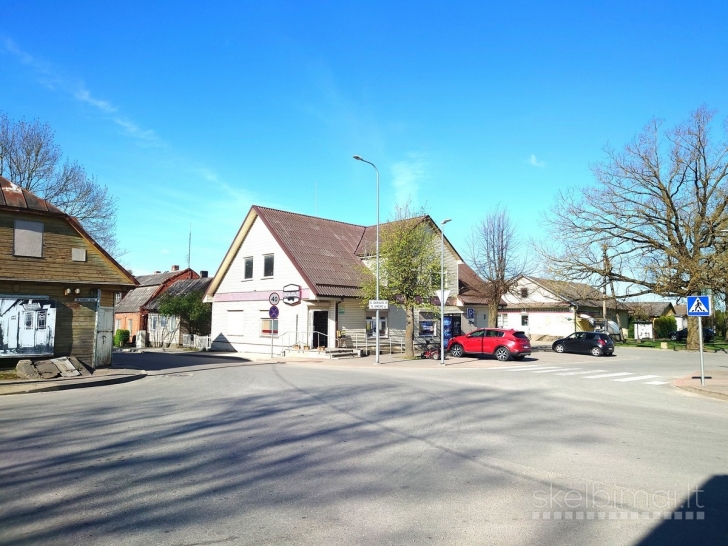 Parduodamas labai pigiai Gruzdžių centrinėje aikštėje 312,12 m² pastatas