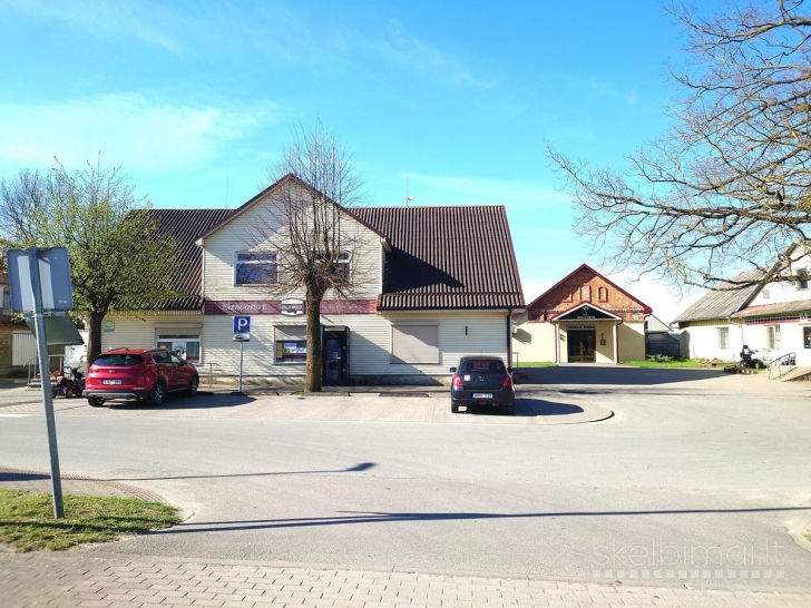 Parduodamas labai pigiai Gruzdžių centrinėje aikštėje 312,12 m² pastatas