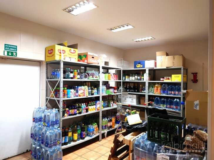 Parduodamas labai pigiai Gruzdžių centrinėje aikštėje 312,12 m² pastatas