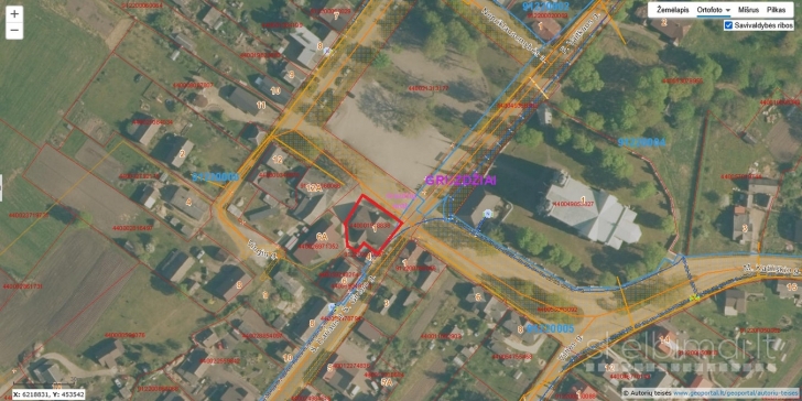 Parduodamas labai pigiai Gruzdžių centrinėje aikštėje 312,12 m² pastatas