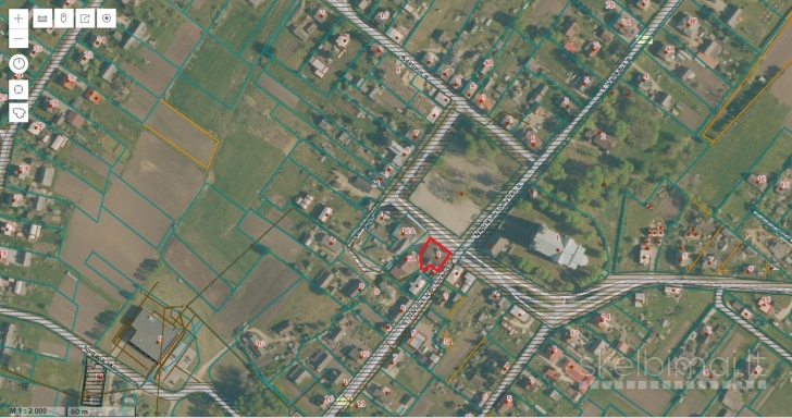 Parduodamas labai pigiai Gruzdžių centrinėje aikštėje 312,12 m² pastatas