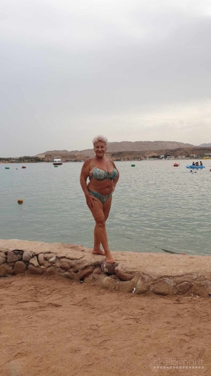 Sexbomb graziu, siek tiek apvaliu kuno formu