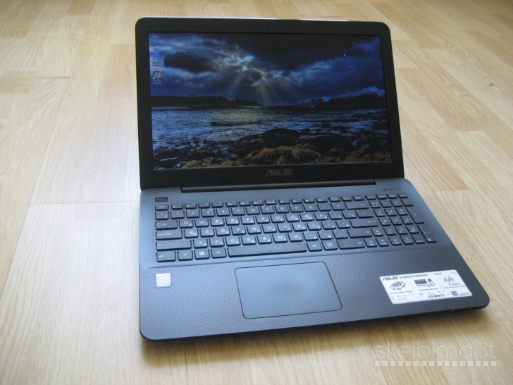 ASUS X554L su i5 2.70GHz/ 8GB/ 240GB SSD/ 2 val.