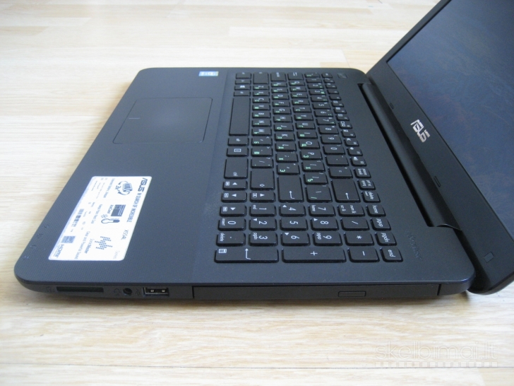ASUS X554L su i5 2.70GHz/ 8GB/ 240GB SSD/ 2 val.