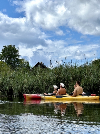 Baidarių nuoma nuostabios gamtos strėvos upe, stovyklavietė