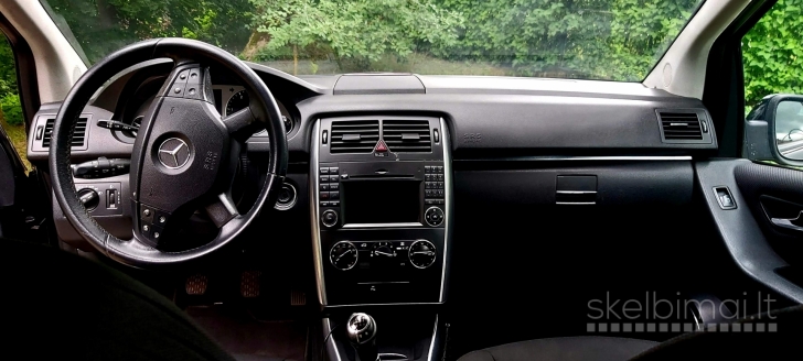 Parduodu Mercedes-Benz B180