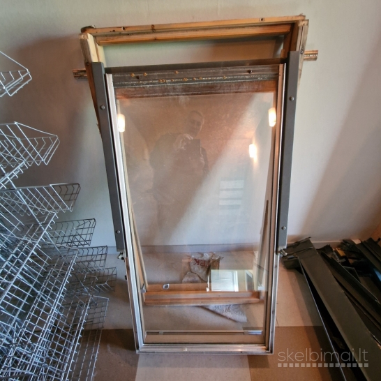 Velux stoglangiai naudoti 2 vnt. 78x140cm
