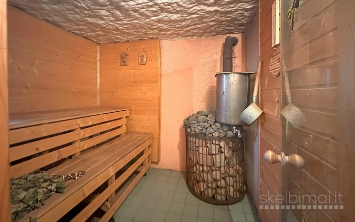 PARDUODAMAS JAUKUS 127,44 KV. M.  GYVENAMASIS NAMAS 4.86 A. SKLYPE