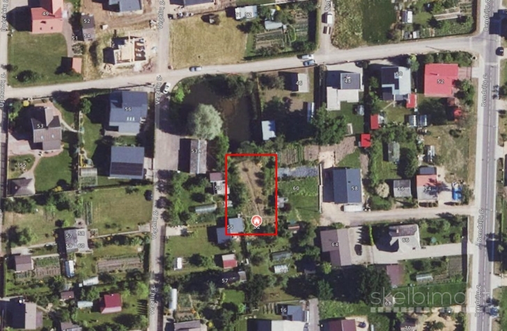 Parduodamas  SB “Šarmutas” sklypas su namuku Bendrijų g. 62, Panevėžyje.