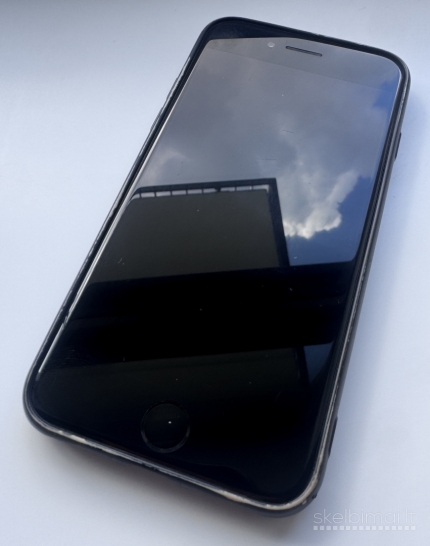 Apple iPhone 7 32GB juodas išmanusis telefonas