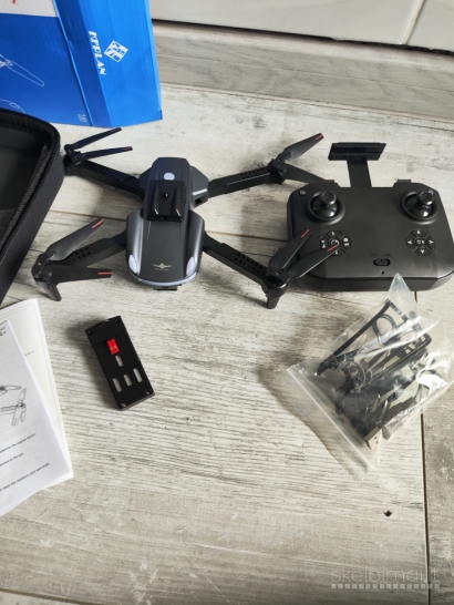Naujas KF616 Mini WiFi Dronas su dviguba kamera 2x akumai