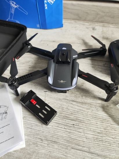 Naujas KF616 Mini WiFi Dronas su dviguba kamera 2x akumai