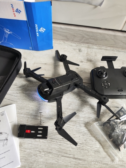 Naujas KF616 Mini WiFi Dronas su dviguba kamera 2x akumai