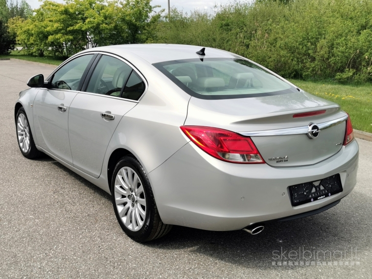 Opel Insignia 2010