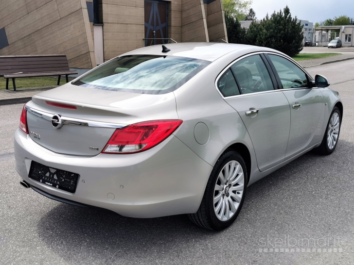 Opel Insignia 2010