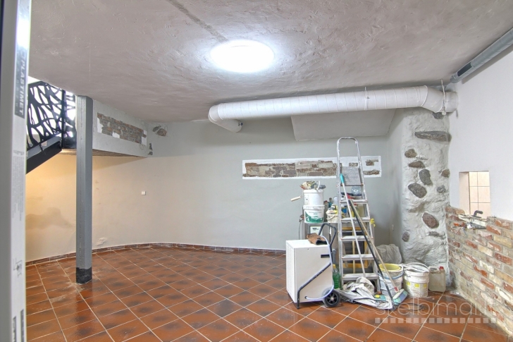 Išnuomojamos labai geroje vietoje 136,19 m² patalpos