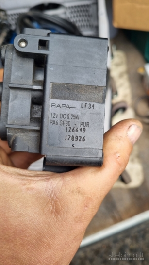 126649170926 Pneumatines vaziuokles solenoidu blokas