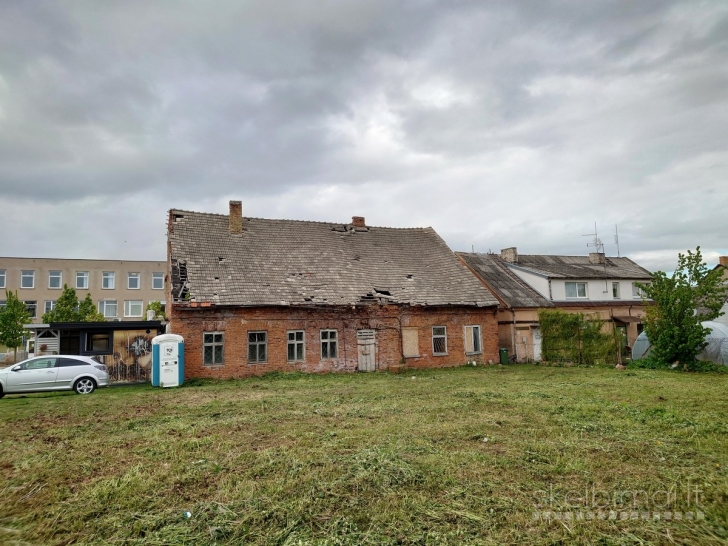 Parduodamas labai geroje vietoje išskirtinis 171,04 m² administracinis pastatas