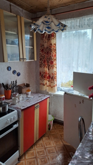 Parduodamas 1k butas Traksėdžiuose,1 aukšte.