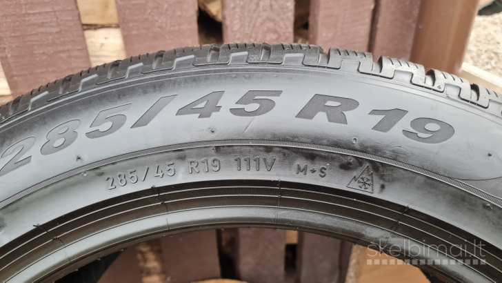 BMW X5 R19,Žieminių padangų komplektas PIRELLI SCORPION WINTER ECOIMPACT