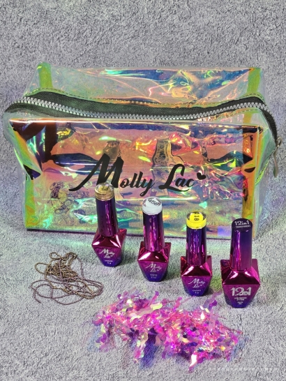 Molly rinkinys nagams
