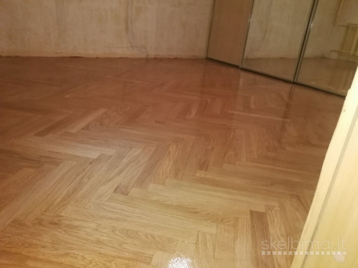 Parketo slifavimas laiptu restauravimas