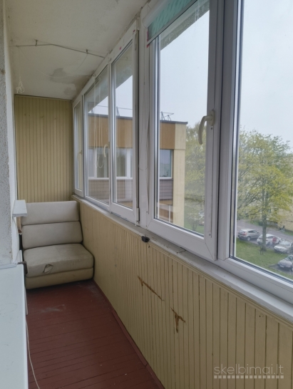 Renovuotame name parduodamas trijų kambarių butas 