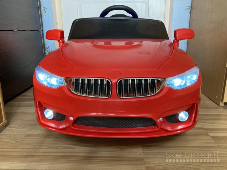 Vaikiškas elektrinis automobilis
