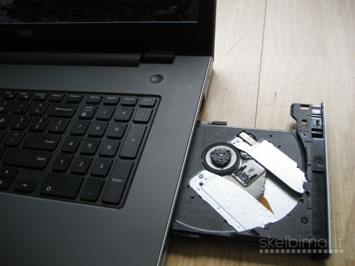 DELL 5759 žaidimams 4GB Radeon/ 17.3 FullHD IPS