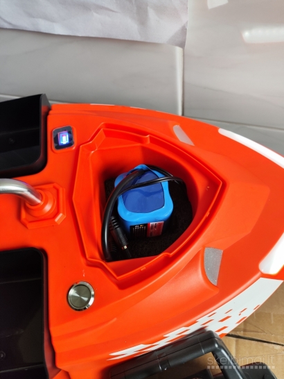 Naujas Flytec V802 pašaro jauko gabenimo laivelis su GPS 