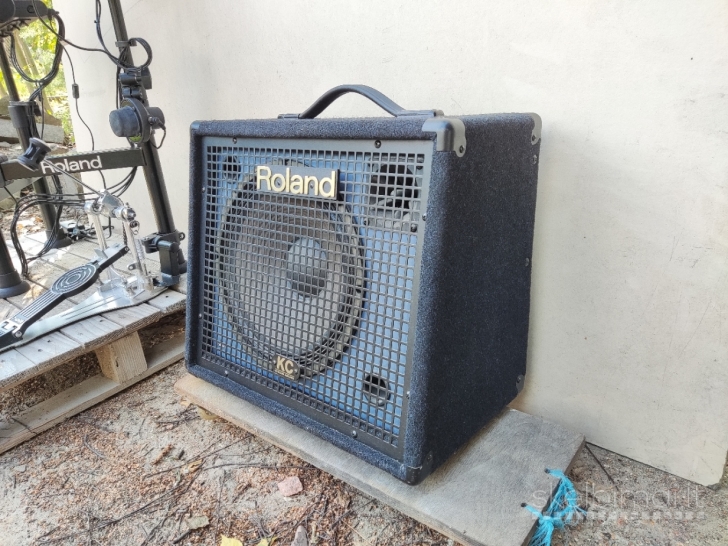 Kolonėlė (kubas) Roland KC-150