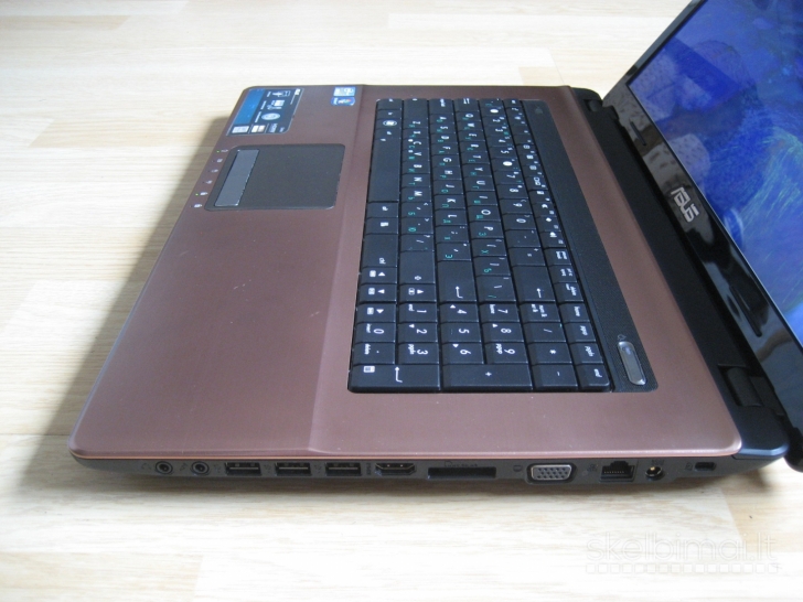 Puikus 17.3 Asus K73E i5/ 128GB+1000GB/ 8GB/ 3 val