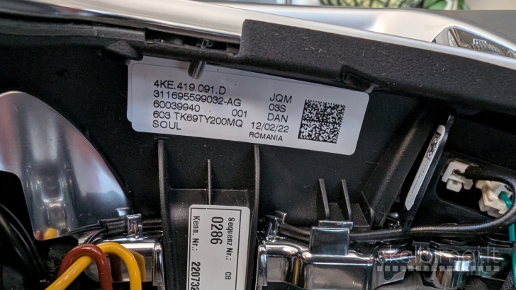 Audi A6 C8 šildomas vairas su airbag.