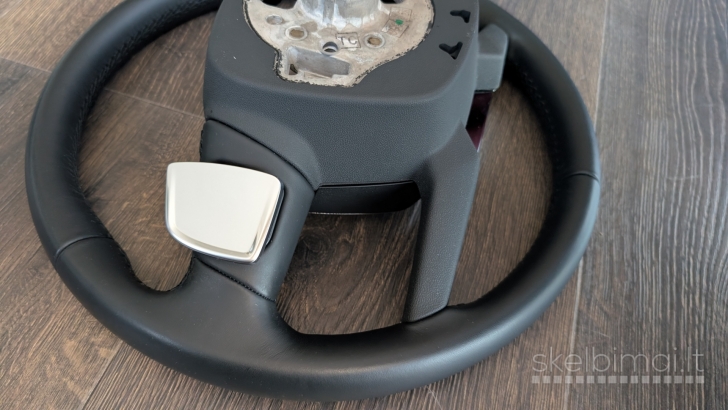 Audi A6 C8 šildomas vairas su airbag.