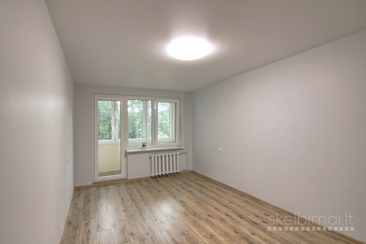 Parduodamas labai geroje vietoje ką tik suremontuotas 3-jų kambarių butas