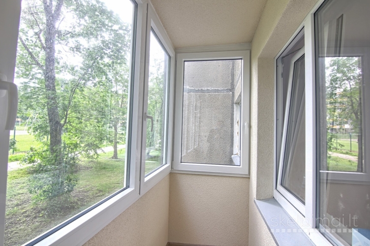 Parduodamas labai geroje vietoje ką tik suremontuotas 3-jų kambarių butas