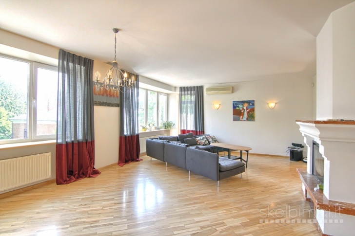 Parduodamas išskirtinis 168,57 m² butas miesto centre