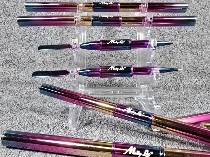 Teptukas su mentele nagų dailei 7mm Molly Lac