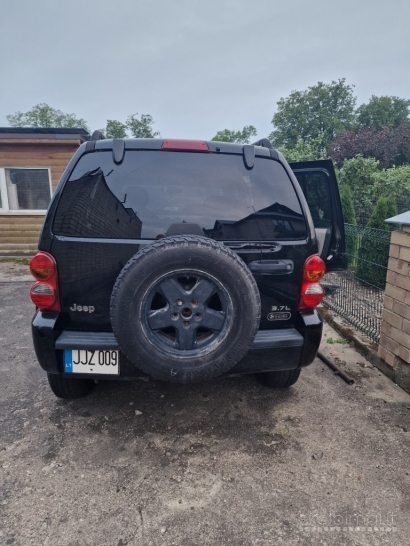 JEEP LIBERTY