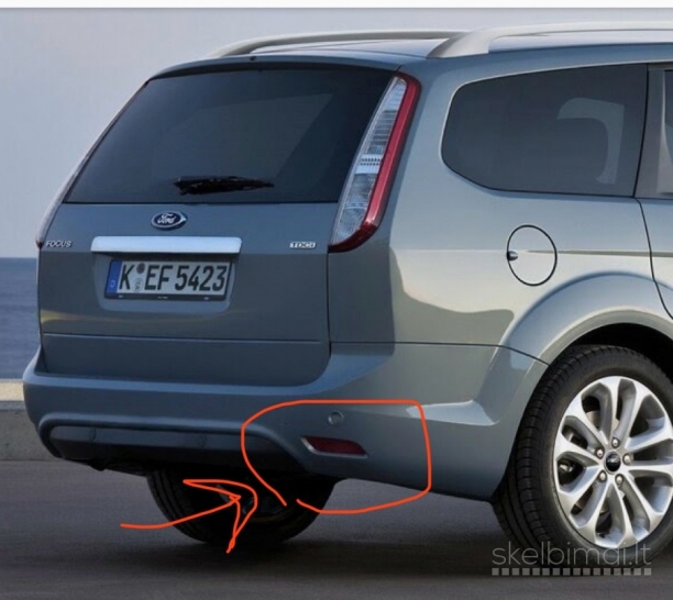 Ford Focus galinis atšvaitas dešinėje pusėje, 2010 m.